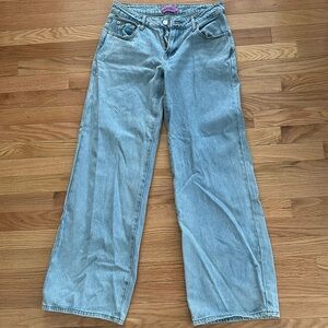 Raelynn Washed Low Rise Jeans (Edikted)